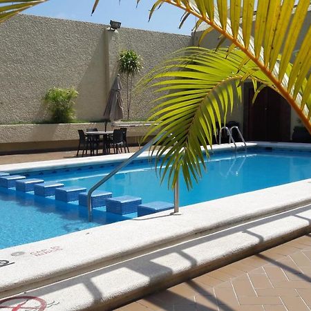 Hafersons Inn Hotel & Suites سيوداد ماديرو المظهر الخارجي الصورة