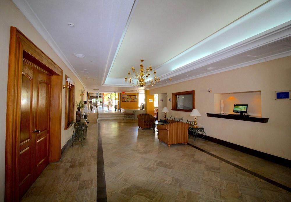 Hafersons Inn Hotel & Suites سيوداد ماديرو المظهر الخارجي الصورة