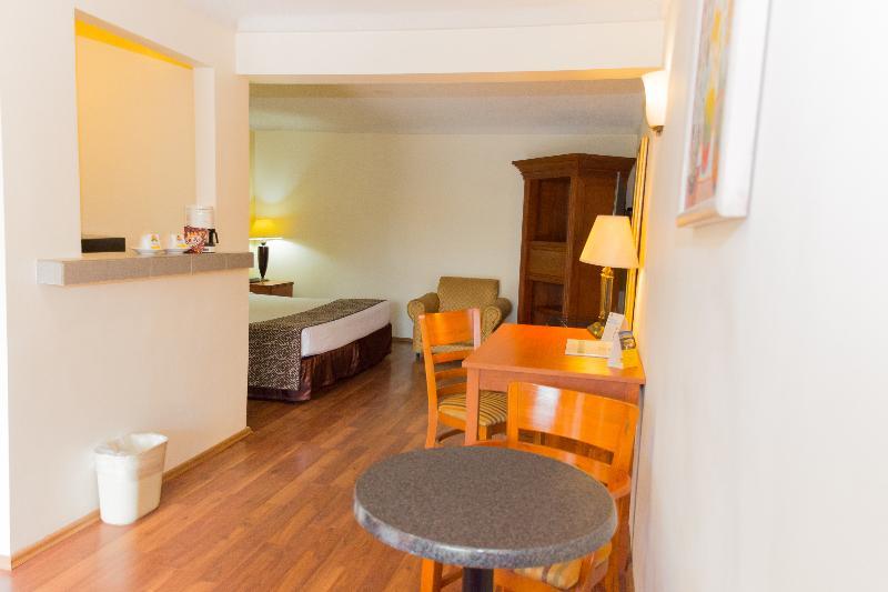 Hafersons Inn Hotel & Suites سيوداد ماديرو المظهر الخارجي الصورة