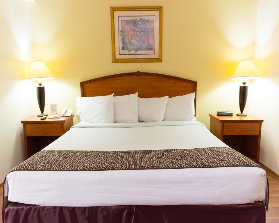 Hafersons Inn Hotel & Suites سيوداد ماديرو المظهر الخارجي الصورة