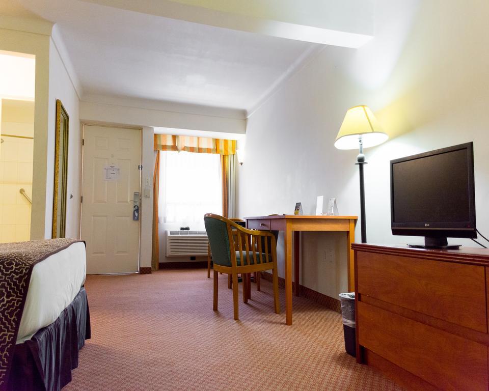 Hafersons Inn Hotel & Suites سيوداد ماديرو المظهر الخارجي الصورة