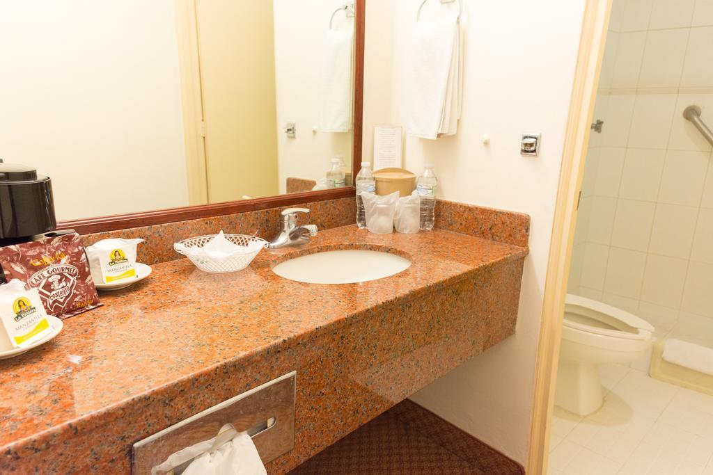 Hafersons Inn Hotel & Suites سيوداد ماديرو المظهر الخارجي الصورة
