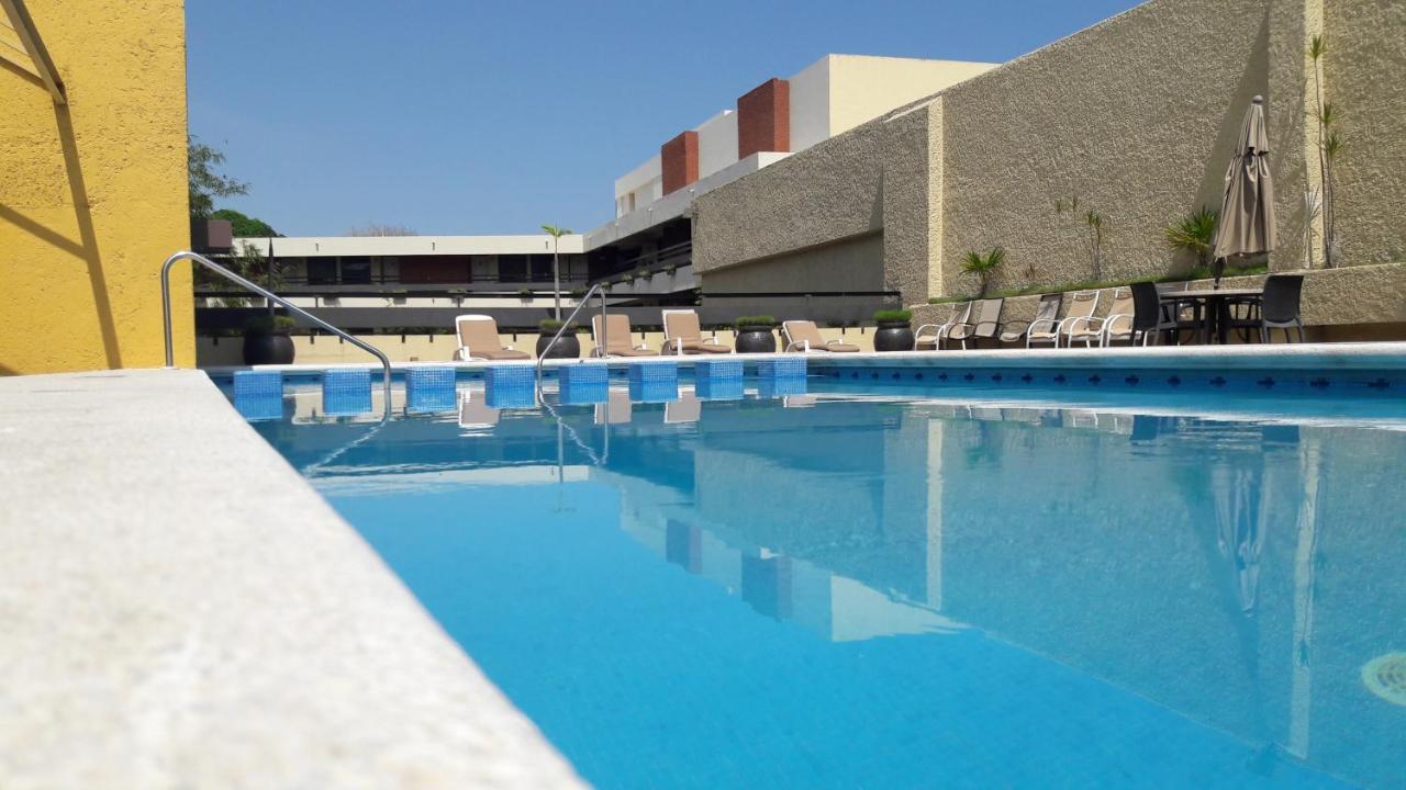 Hafersons Inn Hotel & Suites سيوداد ماديرو المظهر الخارجي الصورة